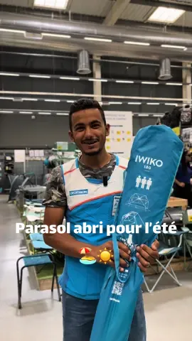 اكتشفوا الparasol abri يضمنلك حماية كاملة مالشمس، يقاوم الريح حتى ل30km في الساعة🏖️😍 #decathlon #parasol #abri #decathlontunisie #Summer #summervibes 