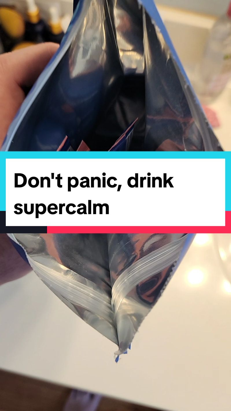 instead of stressing, I'm staying super calm #calm #calming #supercalm #nello #stress #workday #worried #staycalm #moodboost 