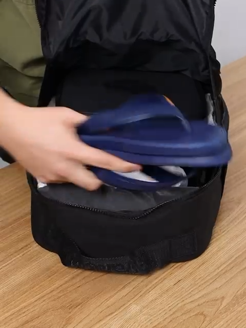 Achamos os presentes perfeitos para o Dia dos Pais! Jogamos tudo numa mochila cheia de estilo e conforto. E agora você pode deixar seu pai ainda mais estiloso com os kits Havaianas. ❤️