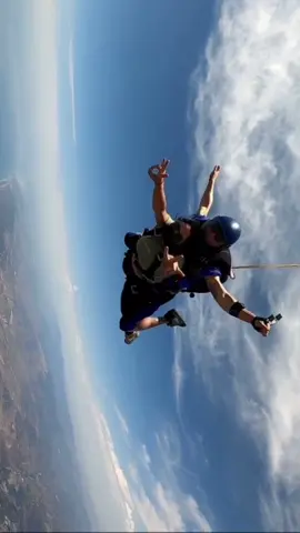 Skydiving off my bucket list!🪂 #skydiving#bucketlist#4u 