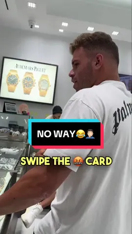 We’re starting to think customers aren’t always right because this Mazal was just insane😂The popular rose gold/olive Day-Date Rolex is currently on the market for $50k+, Jake came in and somehow got G to agree to sell for $45k🤦🏻‍♂️ Who was crazier here? Jake for even asking to buy for $45k or G for actually selling it for $45k LET US KNOW👇🏻 • • • #gluxejewelers #rolexdaydate #miami #negotiation #funnymoments #lol #customersatisfaction #customerservice #buyselltrade #rolexlover #greatdeals #bestprices #bestdeals #watchdaily 