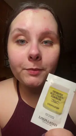 I like this but the price is a little steep @Youth To The People #superberrymask #facemask #overnightmask #youthtothepeople #skincare #skincarereview #review #imissmyashleypiercing 