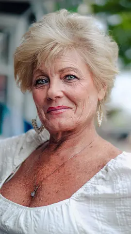 Beautiful Strangers part 19  ft Rosemary  #beautifulstrangers #phoeography #portraitphotography #streetphotography #sonyalpha #ocnj #women #womenempowerment #rosemary #postivity #photography #portrait #oceancity #jersey #beautifulwoman #smile #smilemore #newjersey #Love #peace #happines #camera #sony #sonyphotography 