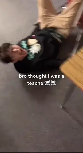Repost 🤣 #fyp #foryou #trending #viral #funny #classroom #school #vines #foryoupage 