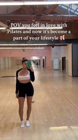 I love how I feel when doing pilates  #pilatesprincess #pilatesbody #pilateslovers #pilatesgirl @bellaTec 