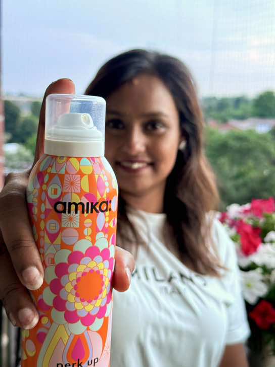 Perked up my day with @amika’s dry shampoo!! It’s talc-free, does not leave any white residue, and has a long lasting fresh smell to it. The best part your hair will have lots of volume!! Try it out today from either local Sephora stores or online from loveamika.ca #ugchair #ugcexample #dryshampoo #amika #perkup #ugccommunity #ugccreator #ugcopportunity #haircare #nowhiteresidue #talcfree  