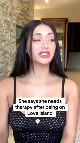 i feel bad for her #tanamongeau #brookeschofield #cancelledpodcast #leahkateb #LoveIsland 