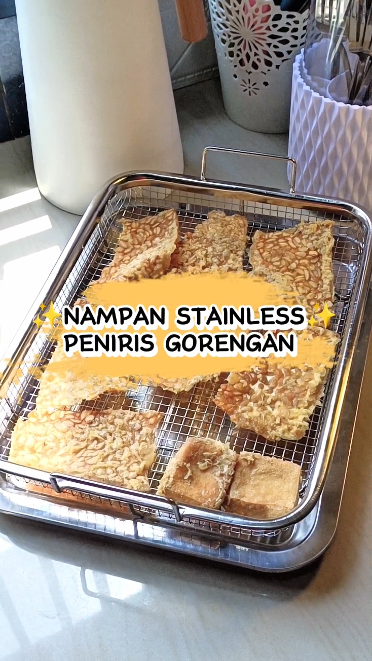 Nyesel banget baru tau ada nampan Tirisan Sebagus ini😍 Bahannya stainless anti karat, pastinya ukurannya besar 🥰Cuss Cek Out Sekarang #nampantirisanminyak #saringanminyak #tirisan #penirisminyak #penyaringminyak #fyp #wibgajian #nampanpenirisgorengan 