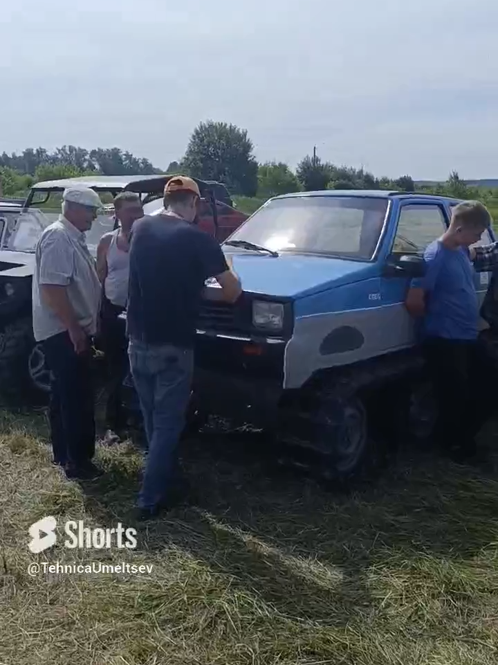 Слет самостоятельной техники. Видео со слета смотрите на ютуб канале Техника умельцев #самодельнаятехника #вездеход #трактор #самодельныйтрактор #минитрактор #самодельныйвездеход #слетсамодельнойтехники #техникаумельцев