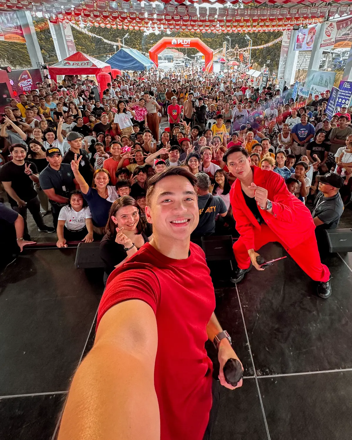 PLDT Fiber fest selfies...❤️ @pldthome #PLDTFiberFest