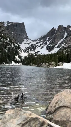 Beautiful hidden gem 😍 #lake #mountain #snow #fypp #colorado #Hiking #Outdoors #nature #views 