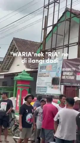 wawan rodok saru#JelajahLiburan #busmilahfyp #fypblitar #pyf #sedangtrending 