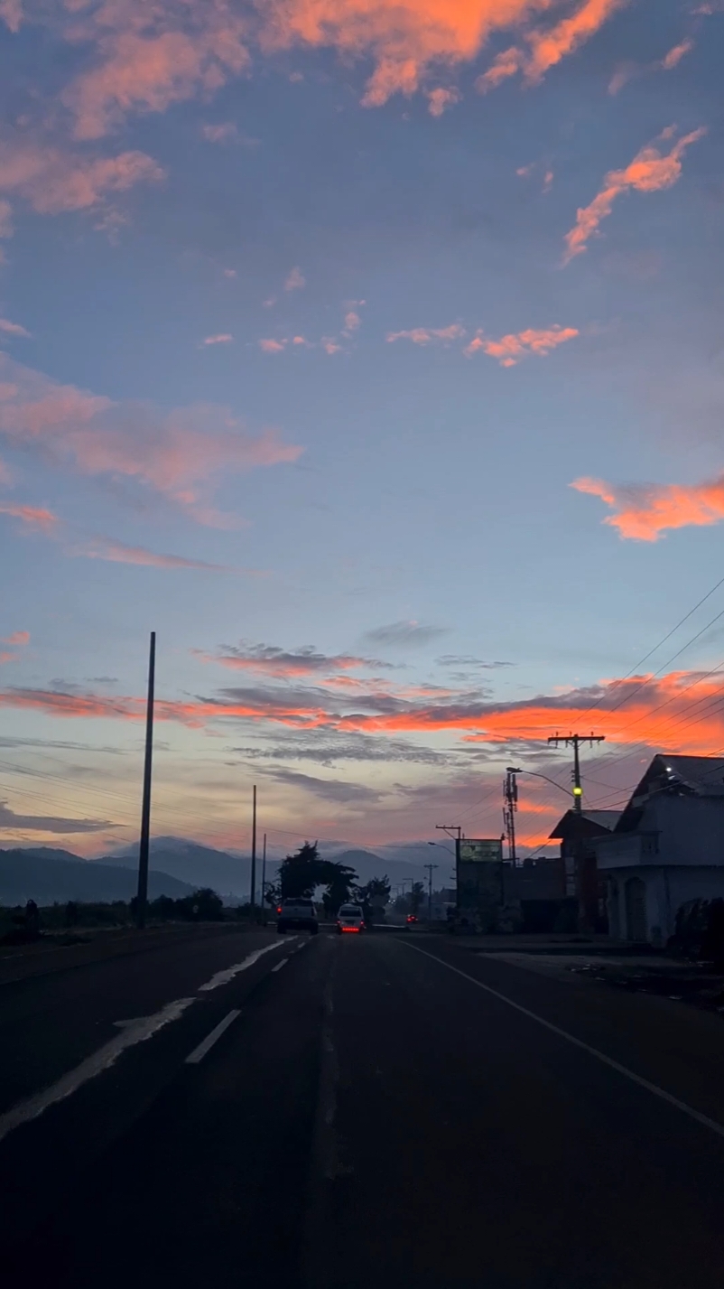 Autopista Los Altos 🚘 🛣 #quetzaltenango #xela #xelaju #xelajumc🇫🇷🐏👏 #quetzaltenango🇫🇷xelajuj #amanecer #amanecerbonito #amaneceres #traficogt #fypage #fypシ゚viral #guatemala🇬🇹 #guatemala🇬🇹viral #fyp #fypシ #viral #carreteras #carreterasguate🇬🇹 #carreterasguatemala  #viralvideo #viraltiktok #502🇬🇹 #visitguatemala #Viral #travel #rutas #viajes #vacation #parati #foryou #502🇬🇹 #conociendoguate #guateimpresionante #travelin #descubreguate #guate #losrinconesdemiguate #quebellaesguate #videotravel  #tiktoktravel  #guatemaya #guatemaya502 #postalesgt #turisteandoguate #guateatrae #soy502 #chileroserchapin  #music #retro #clasicasdelrecuerdo #clasicas #pararecordarte #teladedico #salsa #salsaromantica #salsabaul #salsadelrecuerdo #jerryrivera #jerryriveraoficial #ese 