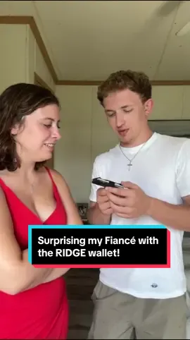 Love surprising him with little gifts like this! 🥰 #ridgewallet #wallet #menswallet #giftforhim #couples #foryou 
