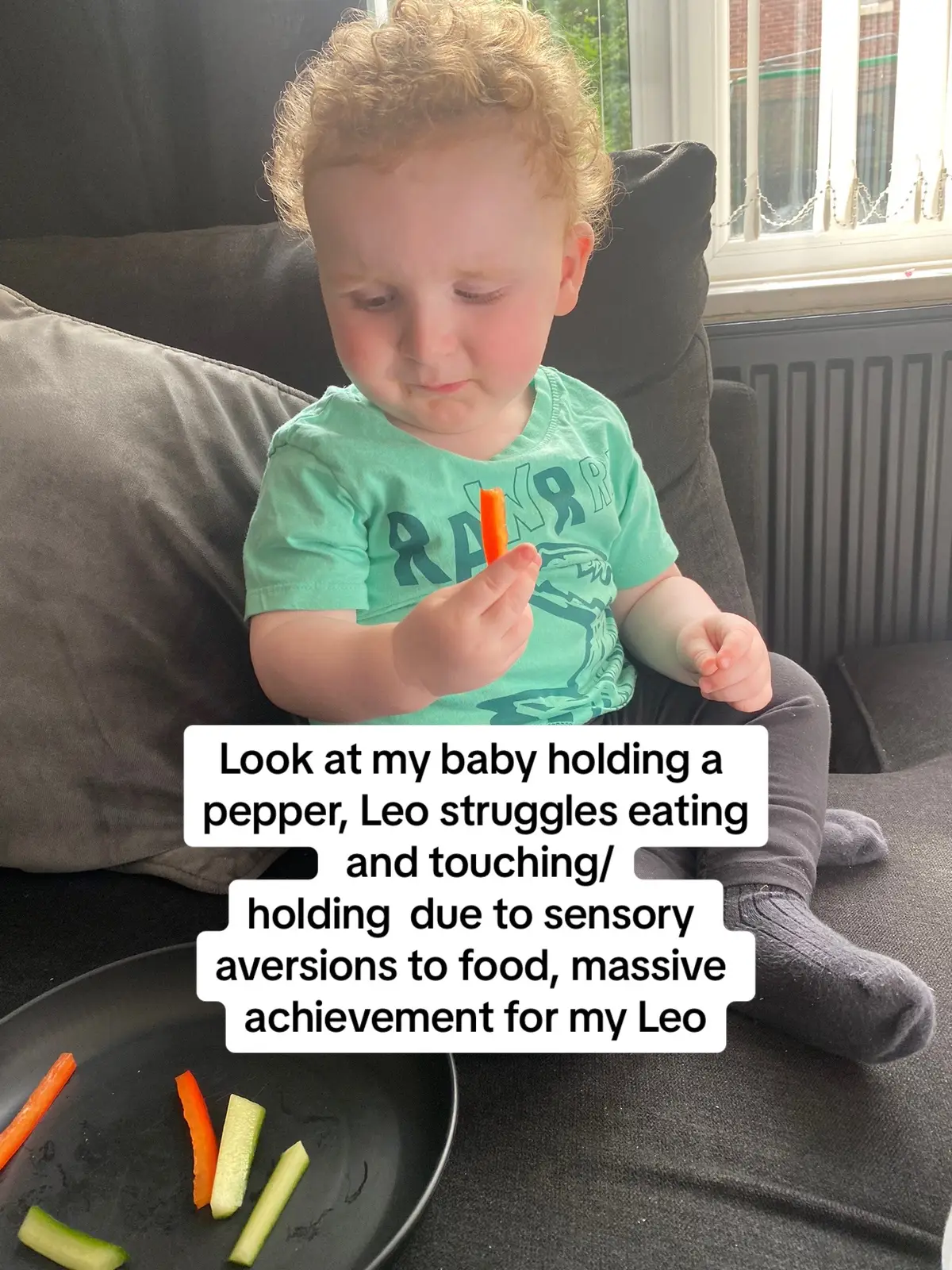 So proud of leo, hes holding a pepper noe snd actaully exploring it, weve had cucumber and elsr, apple on the his new list now, hes been refsuing apple and cucumber recently but its all good least he attempted it and thats the best for us  #baby #food #babyweaning #foodaversions #sensory #autism #proudmama #mumsoftiktok  #foryou #fyp 