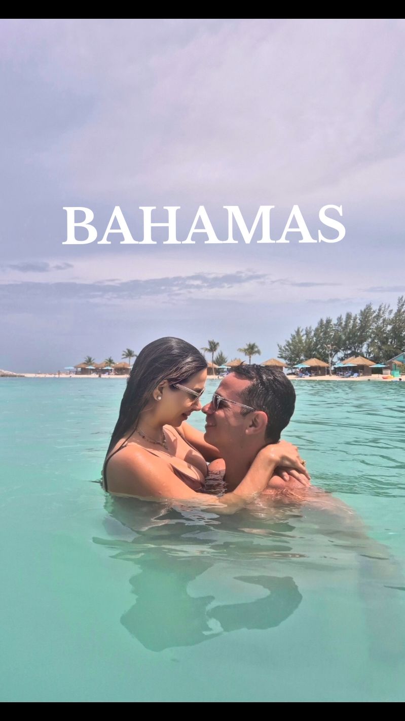 Amistades que se vuelven familia. Llantos de risa, bailes, brindis, cenas, playa... ¡Se gozó! @Royal Caribbean 