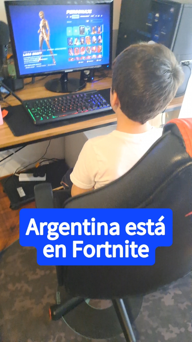 Fortnite sacó una versión del juego ambientado en Argentina 😮 lo promocionó Karina Mieli en las redes. #fortnite #argentina 