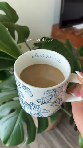 I bought this mug a year ago and I said one day ill be drinking my cafecito at my own place 🥺😪 🙌🏾🌬️ 