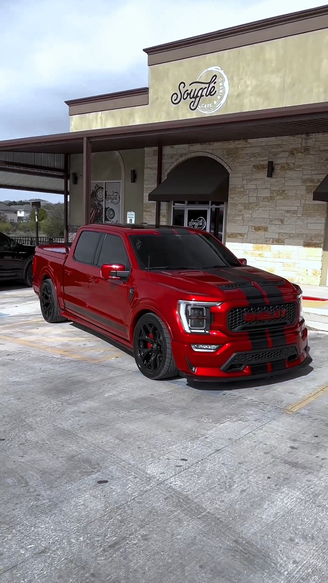 Shelby F150 Super Snake sittin' pretty 🤩 @f150shelby #dallasfsp #Shelby #ShelbyAmerican #ShelbyTrucks #14thgen #coyotev8 #coyote #5oh #Fordtrucks #supercharged #V8 