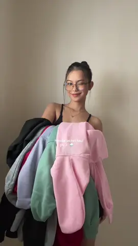 ── .✦ hoodie jacket pt 2 ⭑.ᐟ more colors for ya’ll! pt 1 here: @roanne🌧️ #hoodie #jacket #unisexjacket  #fridayfriyay #bonggangfridayfriyay #fyp 