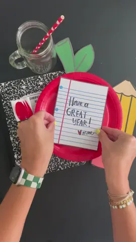 Back to school table settings and all links can be found here: https://www.agirlandagluegun.com/back-school-table-settings-free-printables/
