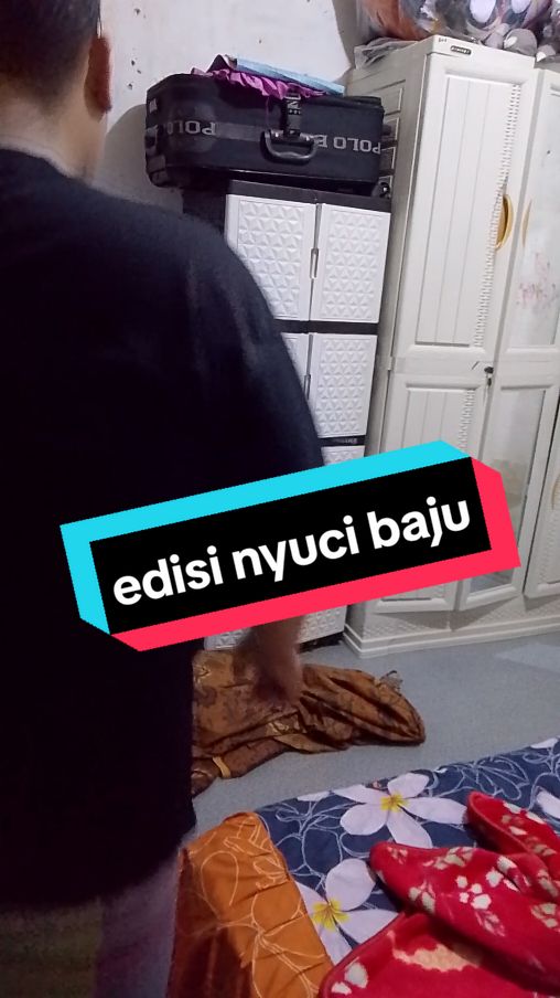 yang belum nyuci baju  nyuci dulu sana😉#baju#nyuci#fyp 