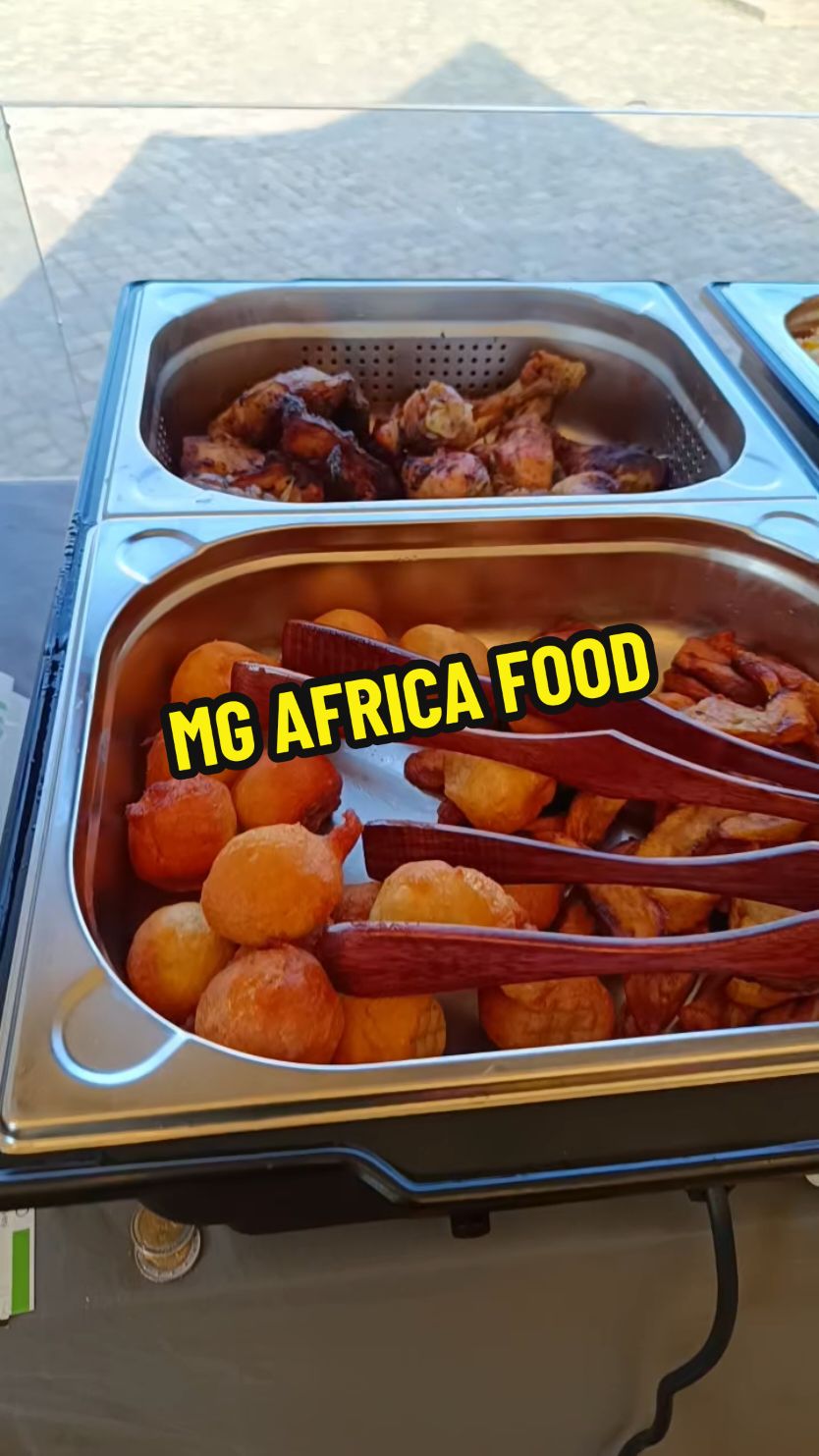 Les Tontons faites sortir les tantines hein💔 @MG AFRICA FOOD   01.08 - 11.08.2024  Luisenplatz, 14471 Postdam #tiktokallemagne🇩🇪 #afrofood #postdam #berlin #restaurant #repasafricain #streetfood 