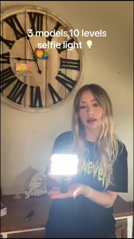#selfielight #makeup #light 3 models and 10 levels,it can full fill your needs about light surroundings when your are taking pictures and videos even you are making up