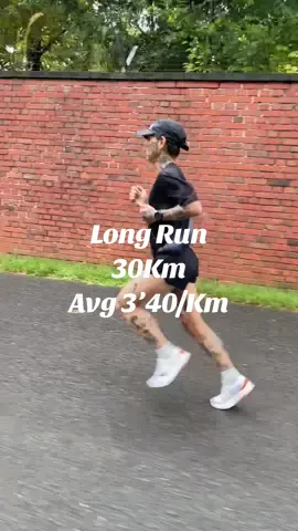Floating #Running #govegan #veganrunner #runnersofitiktok #runningmotivation #marathontraining #berlinrunner #bielrunbiel #runningman #berlinmarathon #ultrarunner #ultrarunning #longdistancerunning #speed #berlin #berlinrun #maratonadeberlim #on #longrun #runner 