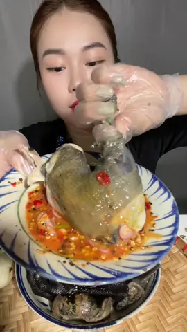 Mọi người đã thử ăn gà này chưa nè 😘❤️#mukbang #ancungtiktok #gadentaybac  #nhatkimanh #lauracoffee 