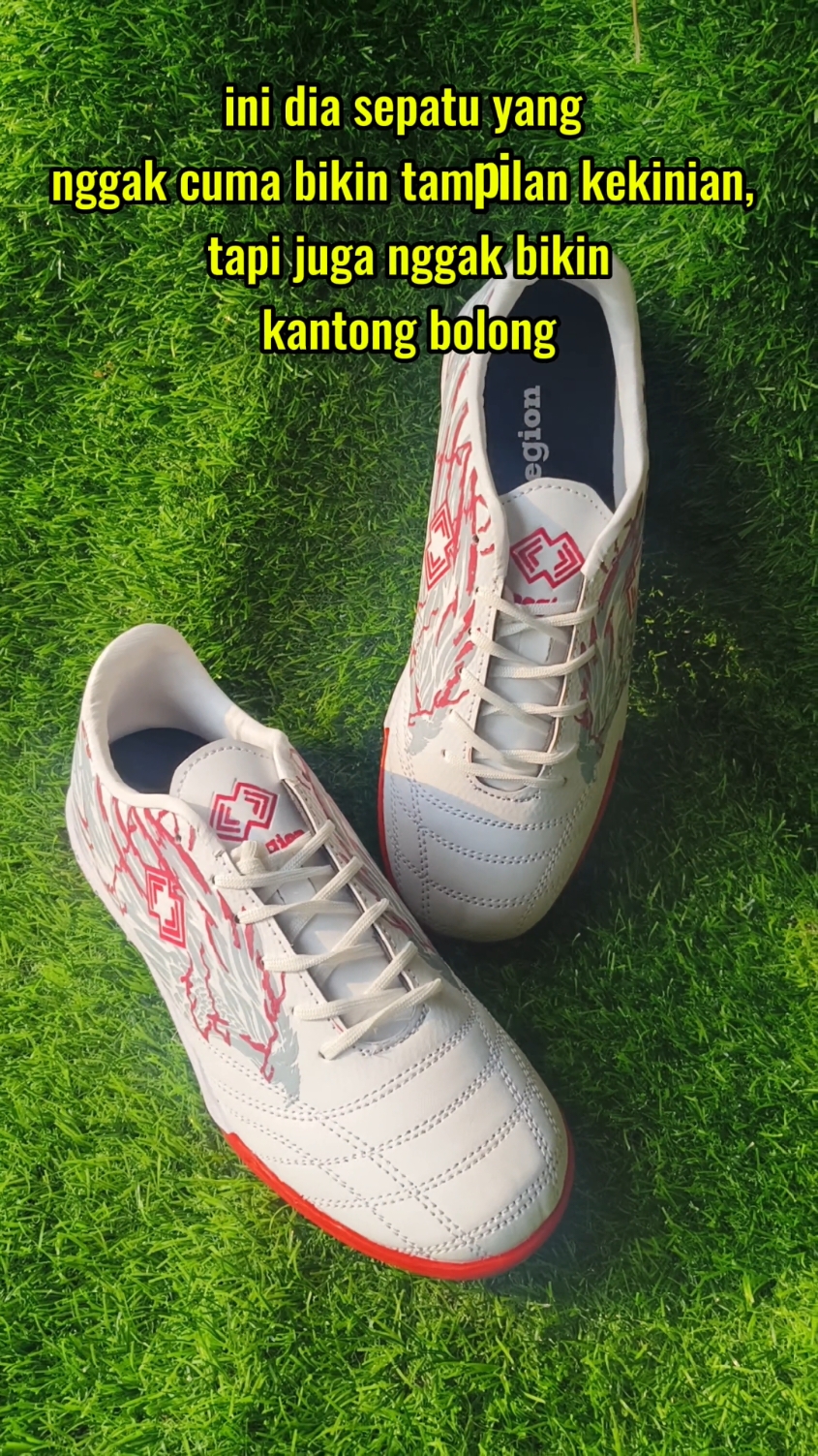 Sepatu Futsal Leegion Attack White In Red Terbaru... 🔥🔥🔥 #leegion.id #Leegionofficial #sepatufutsalmurah #original #lokalbrand #Supportlocal #fyp #fypage 