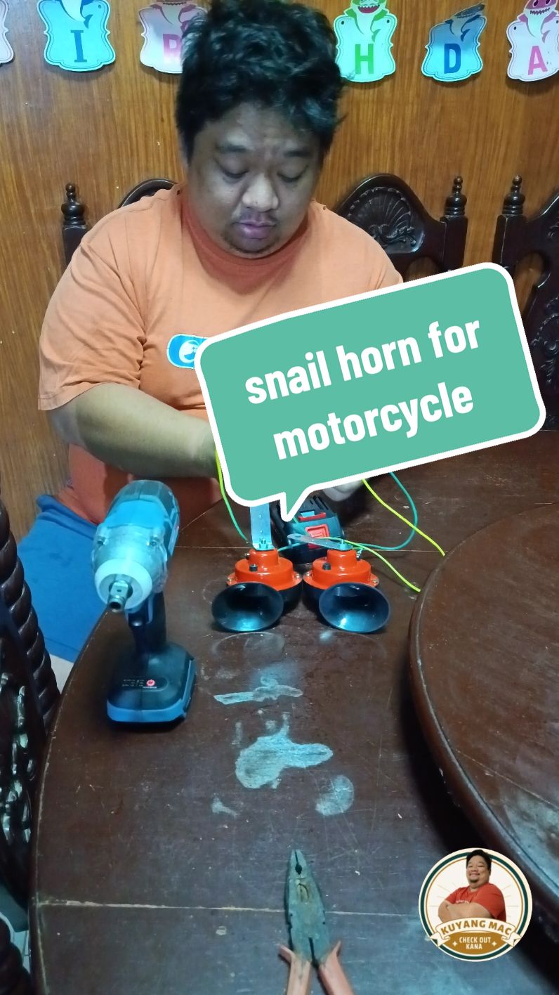 Replying to @nard1925 #VIROOM #horn #hornformotorcycle #snailhorn #motorcycle #car #12vhorn #motorcyclehorn #carhorns #carhorn #loudhorn #tiktokfinds 