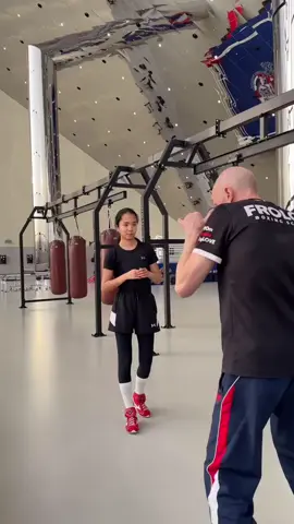 Маятник! #boxing #boxingtraining #boxeo #бокс #женскийбокс #школабокса #복싱 #footwork #fyb #рек 