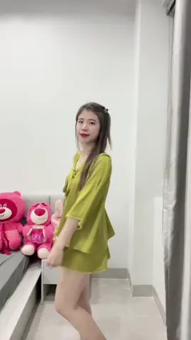 Điệu đà quá đi 🥰 bầu bí bon chen thoải mái luôn nè 😍 #xuhuong #đồngủbìnbìn #donguxinh #lualatin #thinhhanh #bigsize #bigsizemacgi 