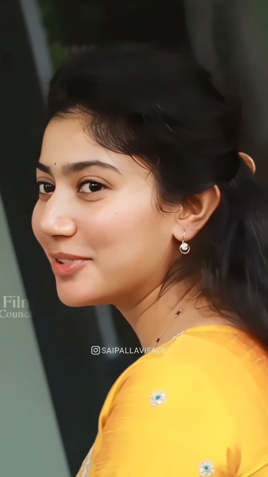 Beautiful Sai Pallavi 💛💛💛 #tamiltiktok #telugutiktok #tamilsong #thalaivar #thalapathy #thala #bollywood #kollywood #tollywood #tiktoksg #tiktokmalaysia #salmankhan #srk #fyp 