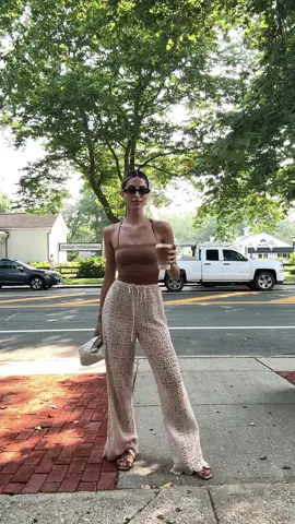 Coffee run ☕️ @Rosies Hamptons #amagansett #hamptons #casualoutfit #coffeerun #lacademie @Revolve @FWRD #saintlaurentsunnies @SAINT LAURENT #hamptonsoutfit #ootdhamptons #revolve 