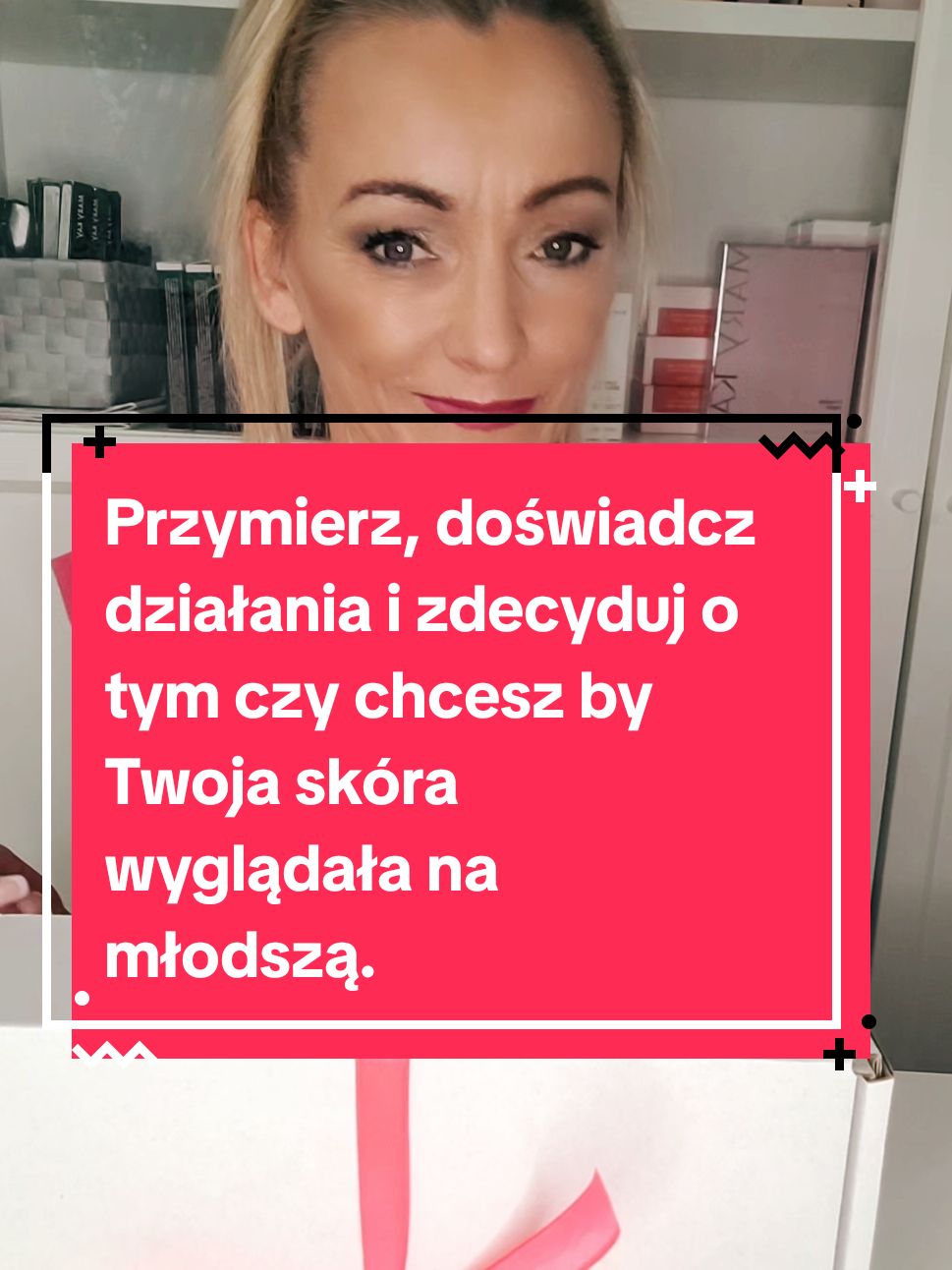 Dostałam prezent 4 lata temu i służy mi do dzisiejszego dnia.❤️ Od 4 lat również dzielę się tym prezentem z kobietami, które tak jak ja kiedyś potrzebowałam ratunku dla swojej skóry. Moja uratowana z nawiązką, Kobiety które już obdarowalam, również cieszą się zdrową i młodziej wyglądającą skórą.🥰 Jeśli szukasz pielęgnacji, która w szybki spisob zmieni wygląd Twojej skóry, nie znasz kosmetyków Mary Kay i nie masz jeszcze swojego doradcy kosmetycznego Mary Kay,  zapraszam Cię dikontaktu w wiadomości pruwatnej.📩 #pudelkopiekna #beautybox #pielegnacja #odmlodzenieskory #zatrzymajczas #autopromocja 