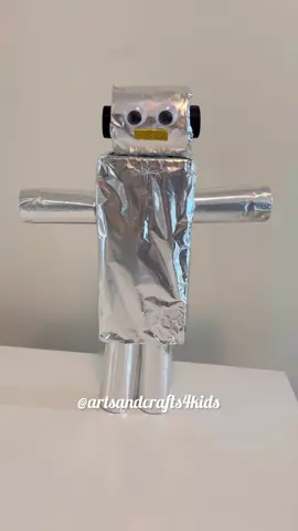 Recycled Materials Robot 🤖  Follow @artsandcrafts4kids for more ideas! 🌟 . . . #sensoryactivities #artsandcrafts #diyartsandcrafts #activitiesforkids #kidsactivities #earlychildhoodeducation #playlearningideas #robot 