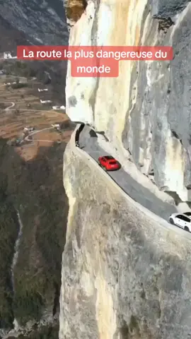 La route la plus dangereuse du monde  #pont #actualité #info 