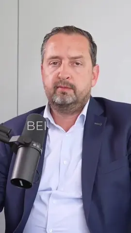 #Rechtsanwalt Finkeißen berichtet, welche #Kompetenzen er aus seiner Zeit bei der #Bundeswehr mitgenommen hat und wie diese ihm im juristischen #Berufsleben helfen.