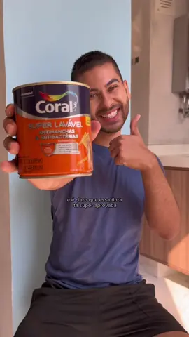 Vem comigo testar a nova Coral Super Lavável, será que funciona? A Coral Super Lavável Antimanchas & Antibactérias é a tinta perfeita para o seu lar, 2x mais resistente à limpeza e elimina 99% das bactérias da parede. Não se preocupe mais com as manchas na sua parede. Perdoar é fácil com Coral Super Lavável. *publi #CoralSuperLavavel #dica #apartamento #teste 