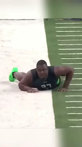 Chris Jones is too cold 🥶🥶 #fyp #chrisjones #combine #blowthisup #nfl 