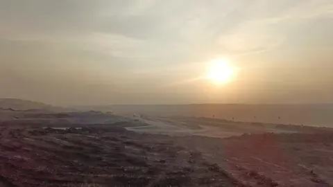 Senja - Site KIM #batubara_sumut #batubarajambi #trendingvideo #trending #tambangbatubara #batubarakalimantan #KIMproject #miningcoal #batubarasumatraselatann #kidecojayaagung #ciptakridatama #coal #senja #senjasorehari  #ciptakridatama #ck #bayanresource #bayanresourcetbk🔥 #senja_story 