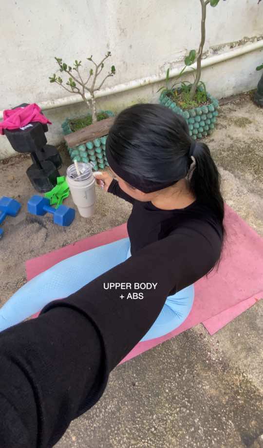 Upper body + abs 🔥 ig:@yumary.21 ✨ #ejercicio #ejercicioencasa #rutinasencasa #upperbody #upperbodyworkout #abs #parati #paratii #fyp #fypシ゚viral #viral #viralvideo #motivacion #Fitness 