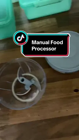 Theres no need to cry when chopping up onions anymore 😭😭😭 #kitchengadgets #foodprocessor #vegetablechopper  #viral #fyp #cooking 