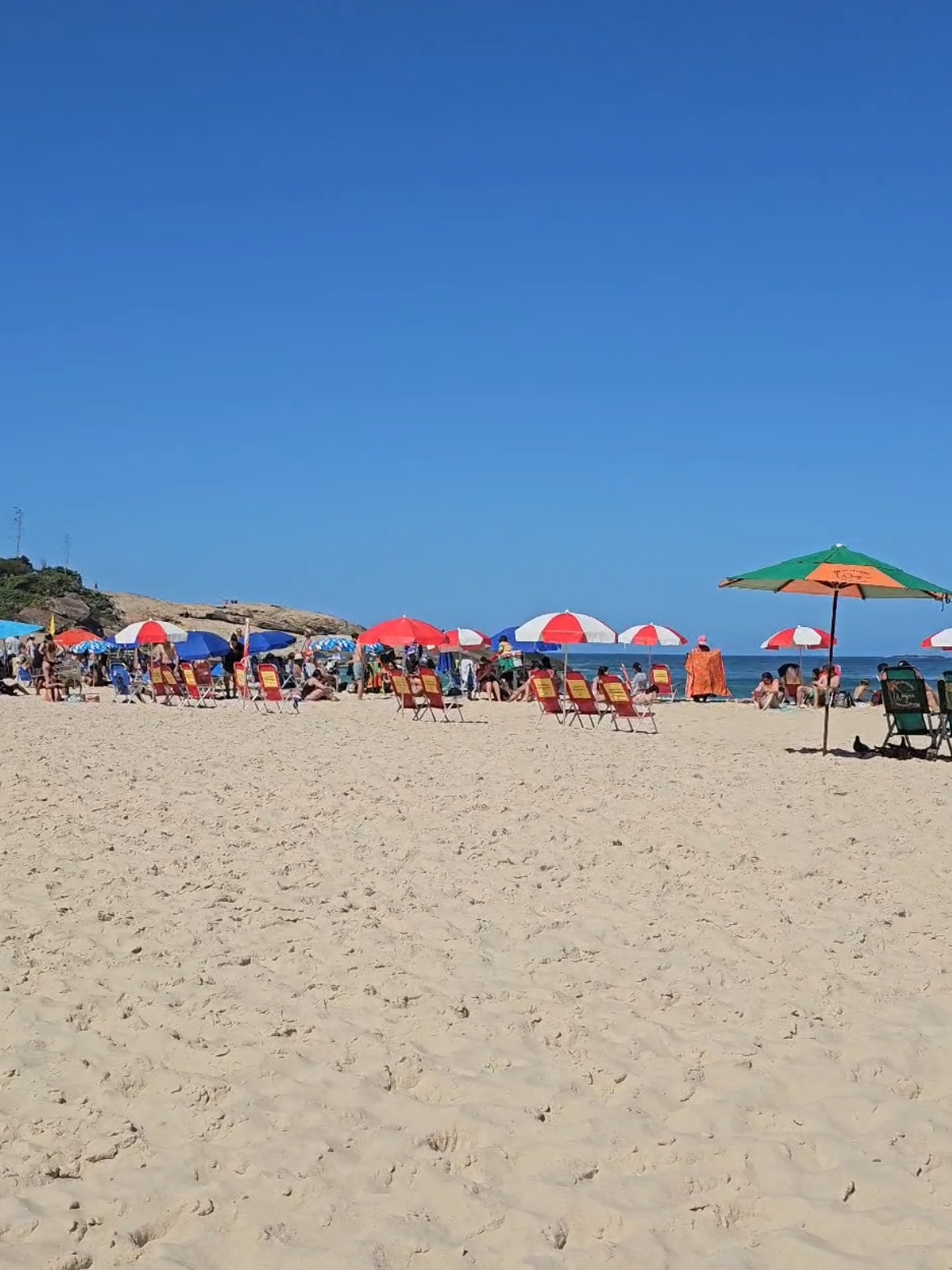 Praia de Ipanema #fy #fyp #fypviral #fypage #foryou #foryoupage #nostalgia #musica #musicaboa #anos70 #anos80 #anos90 #riodejaneiro #rj #rio #errejota #carioca #cidademaravilhosa #praiadeipanema #ipanema #brasil #ineedyou #welcomeback #bemvinda #muitoobrigado 