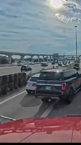 Houston drivers 🤦🏻‍♀️ Be safe out there! #houstontx #fyp #houstondrivers