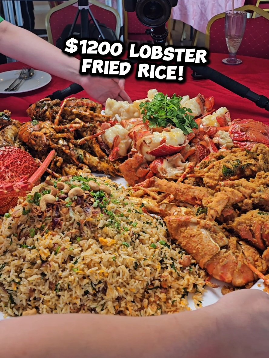 Had the most insane 8KG Lobster Fried Rice in Desaru, Malaysia! 🤯 Cost a pretty penny ($1200 USD) but the freshness is out of this world. Let me know you would drop $1200 on this! #foodchallenge 