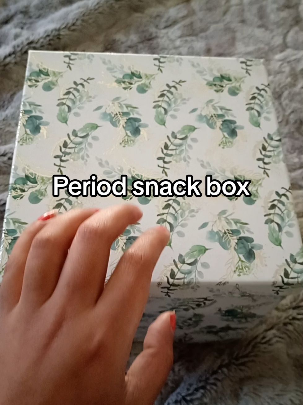 Il make this a series 😂 #snackbox #periodsbelike #thattimeofthemonth #biltong #refill #cozysaturday #warm #blankets 