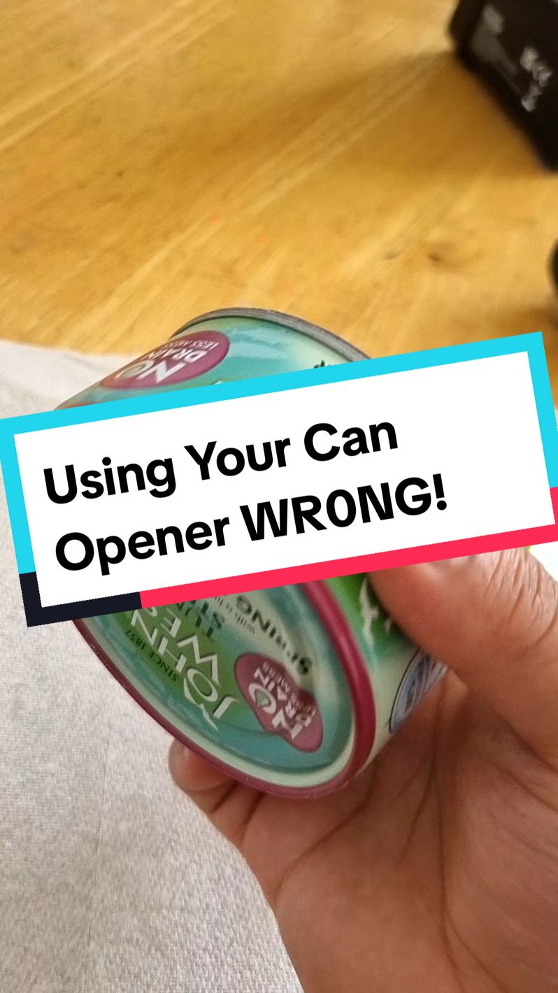 A better way to open canned food? #KitchenHacks #HowToUseACanOpener #creatorsearchinsights #lifehacks 
